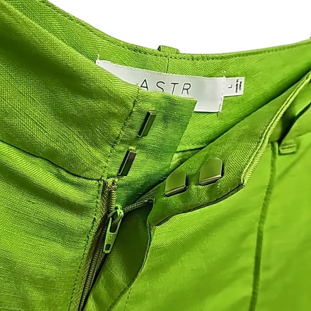 ASTR The Label Amiah Womens Linen/Viscose Fully Lined Lime Green Shorts Size L